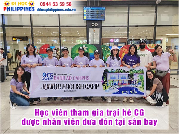 Học sinh được nhân viên trường đưa đón suốt hành trình